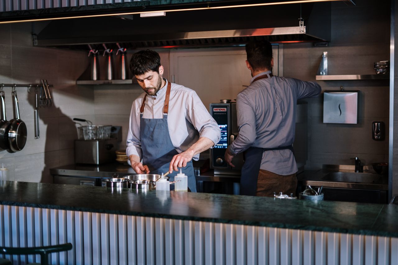 Kitchen Display System: How It Works and Why Takeaways Need One